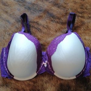 Victoria's Secret Bra (38DDD)